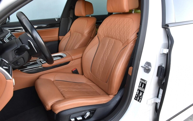 BMW Seria 7 cena 339900 przebieg: 72800, rok produkcji 2021 z Rzgów małe 106